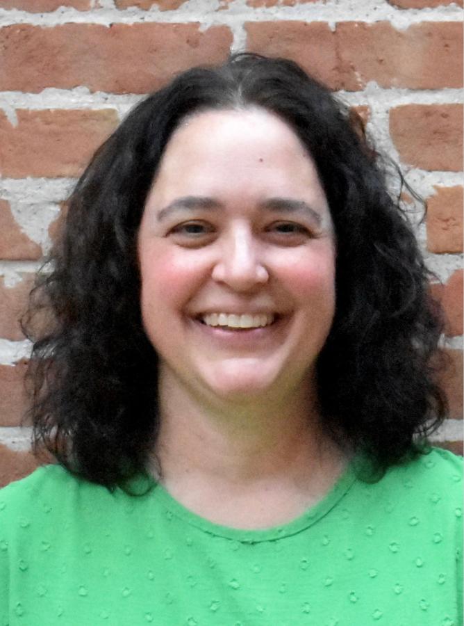 Photo of Amy Becker